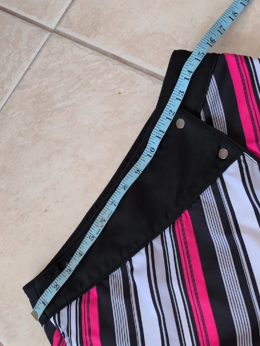 GymShark Athletic Striped Skort Size 4